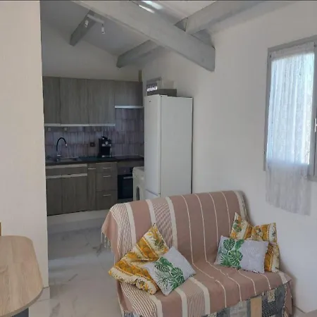 Aphrodite Village Naturiste A Port Apartment *