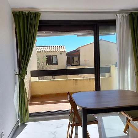 Aphrodite Village Naturiste A Port * Leucate