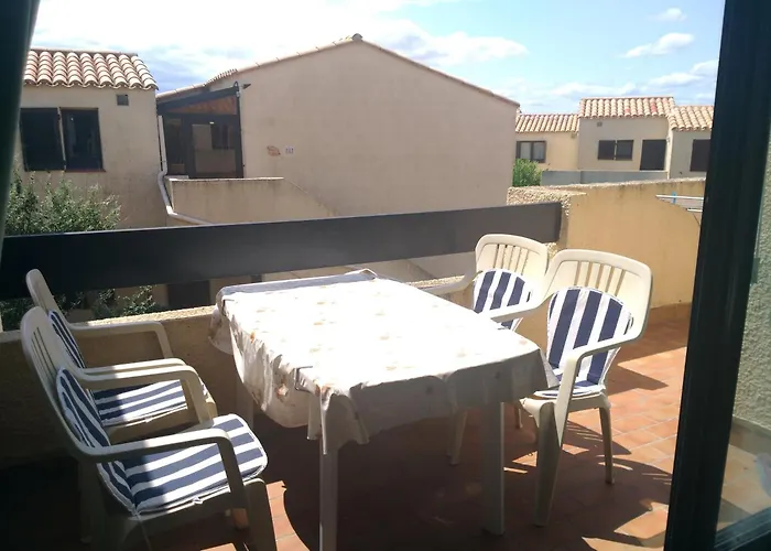 Aphrodite Village Naturiste A Port Apartment *