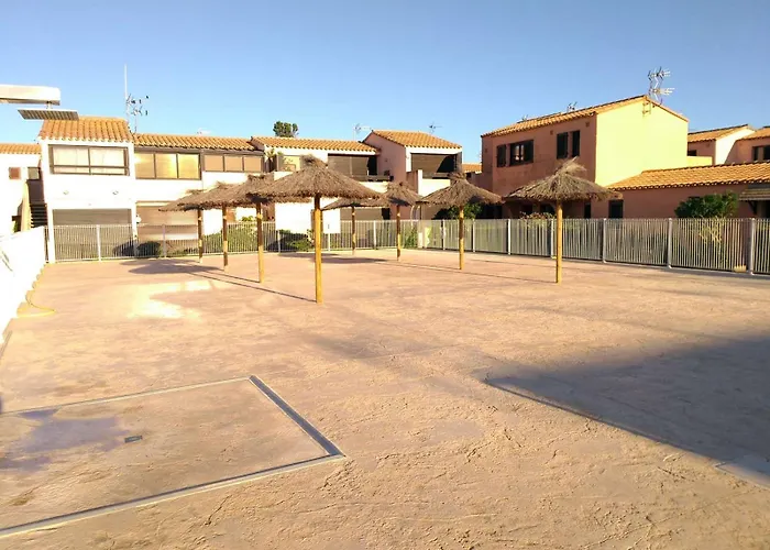 Aphrodite Village Naturiste A Port