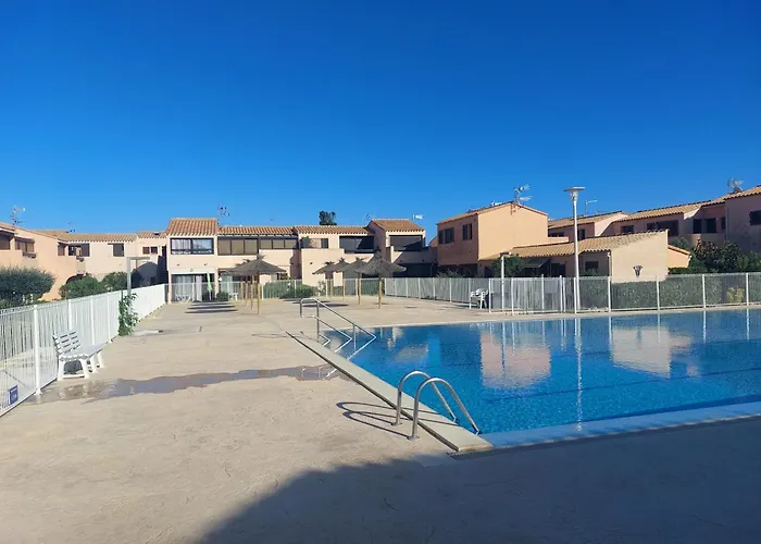 Aphrodite Village Naturiste A Port Apartment